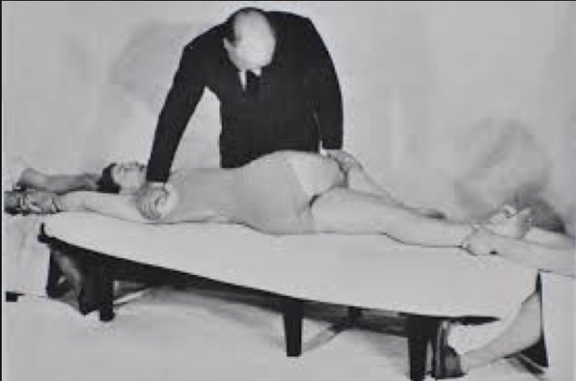 Cyriax stretch sous traction